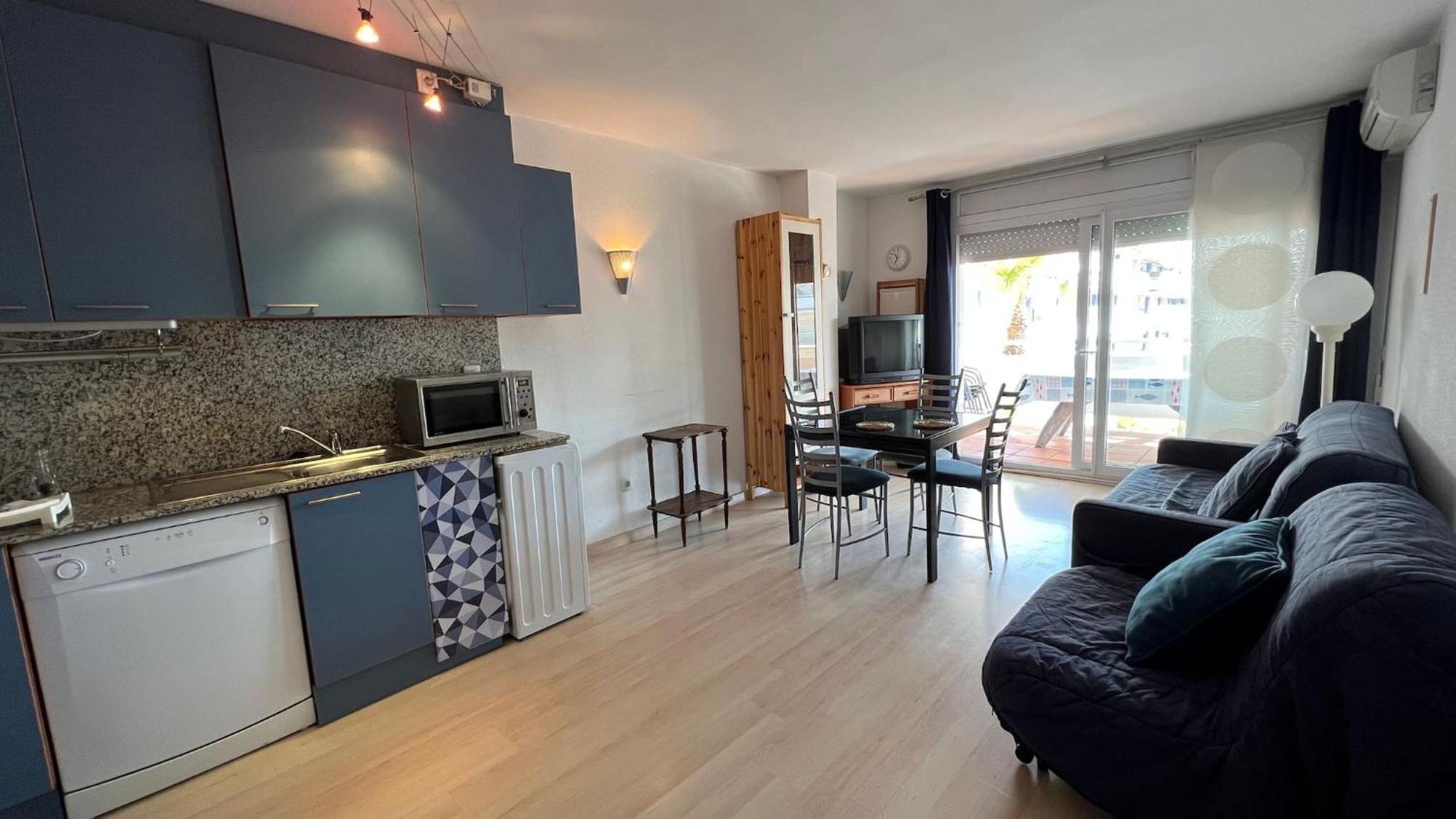 Apartamento Bonito piso en Roses con piscina y parking Exterior foto