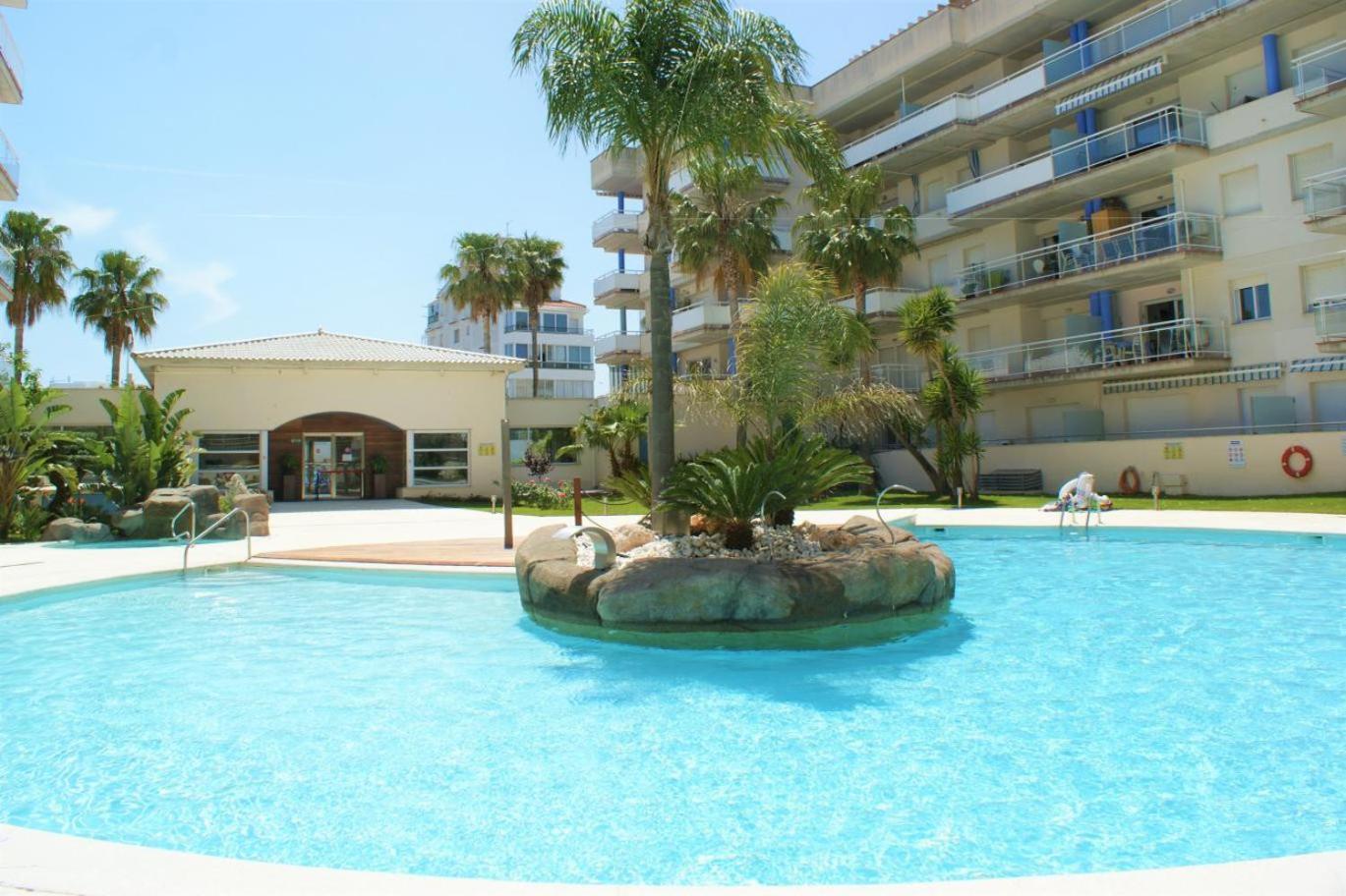 Apartamento Bonito piso en Roses con piscina y parking Exterior foto