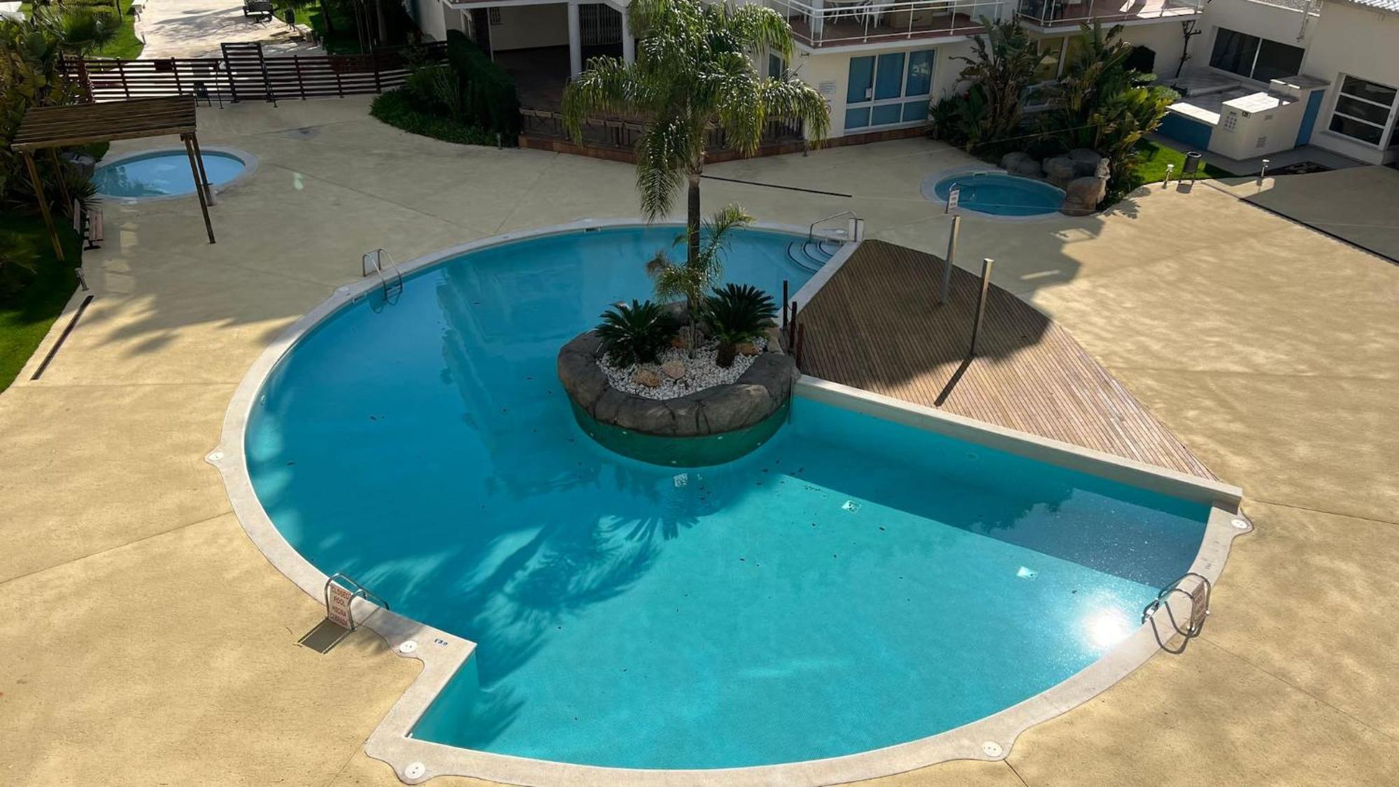Apartamento Bonito piso en Roses con piscina y parking Exterior foto