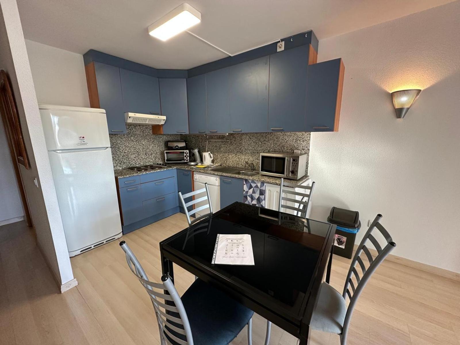Apartamento Bonito piso en Roses con piscina y parking Exterior foto